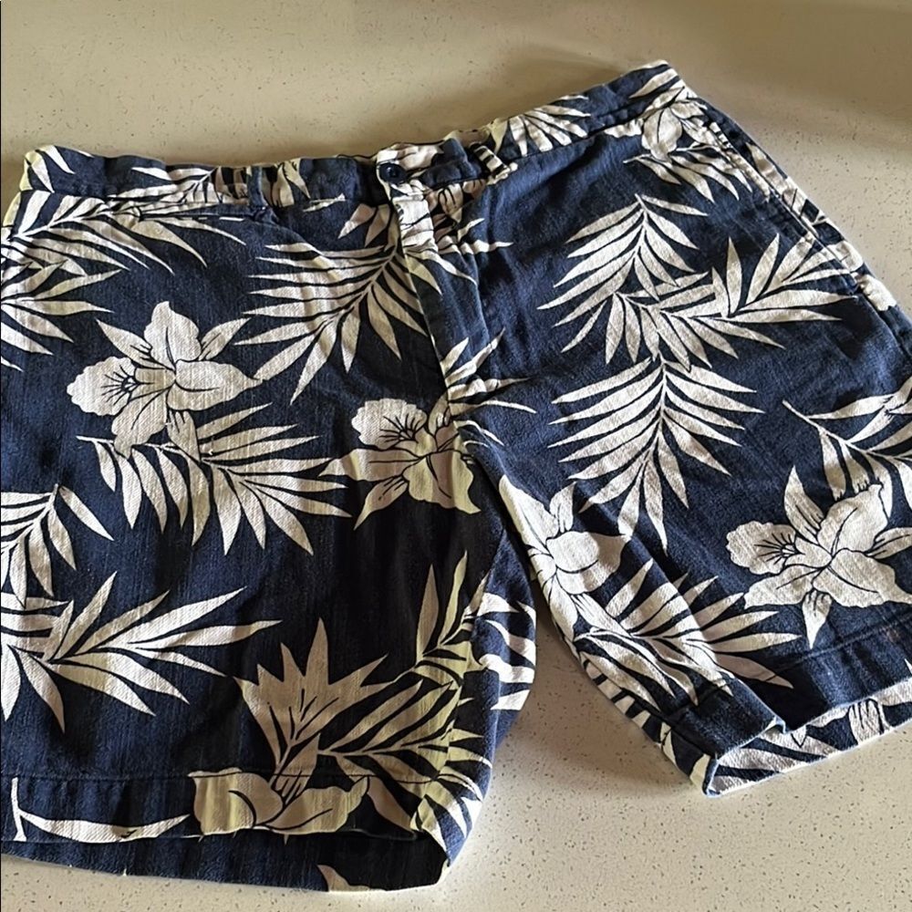 Grayers Blue and White Floral Cotton Shorts Size 36